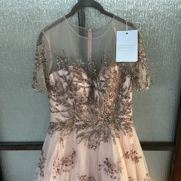 Mac Duggal EMBELLISHED ILLUSION CAP SLEEVE A LINE GOWN size 8 NEW $998 - Picture 8 of 17